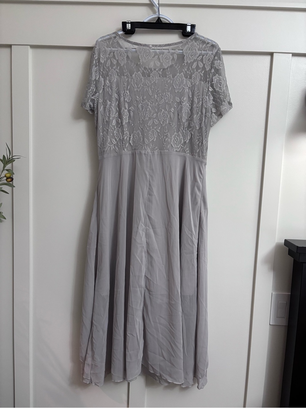 Formal Dress. Chiffon Light Gray Lace bodice, short sleeve. Never worn. No tags